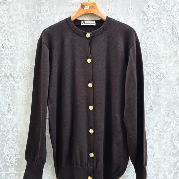 아쿠아 스큐텀 금장 가디건