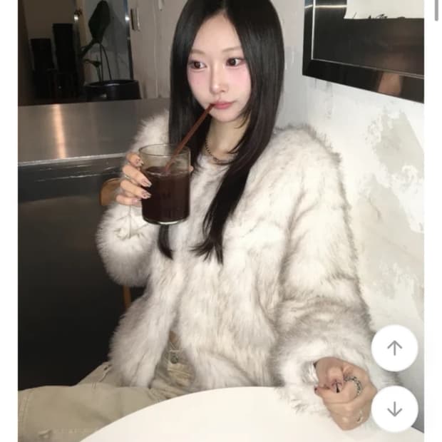 새거)갱갱샵 리얼무드 퍼 자켓 미스치프 보헤미안서울 페일제이드 블랙업