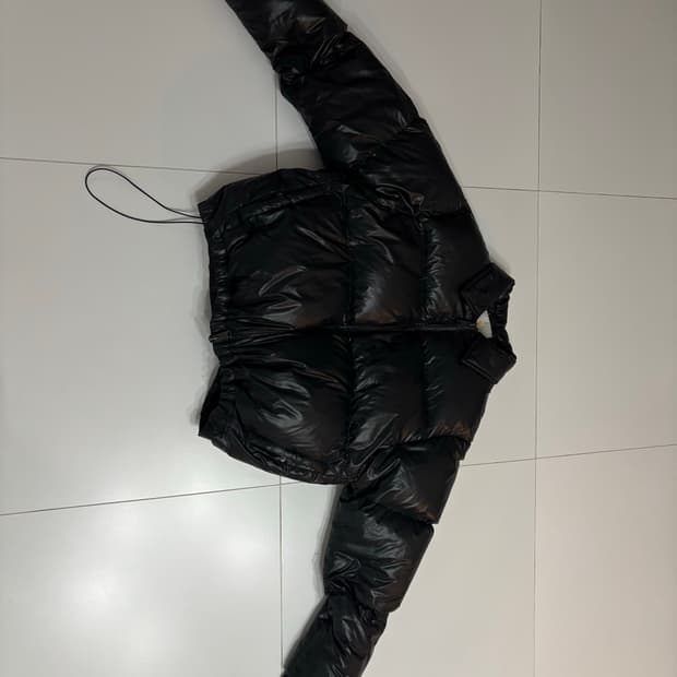 깡스타일리스트 X 애드리엘로스 패딩