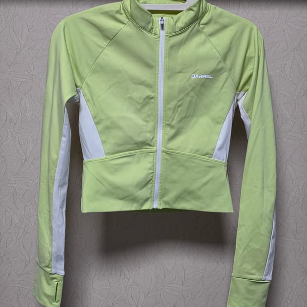 배럴 크롭 집업 래쉬가드 s85