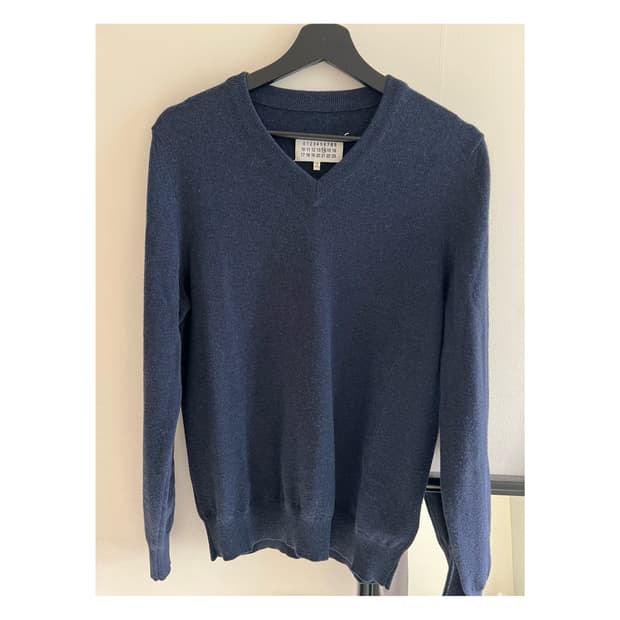 마틴 마르지엘라 니트