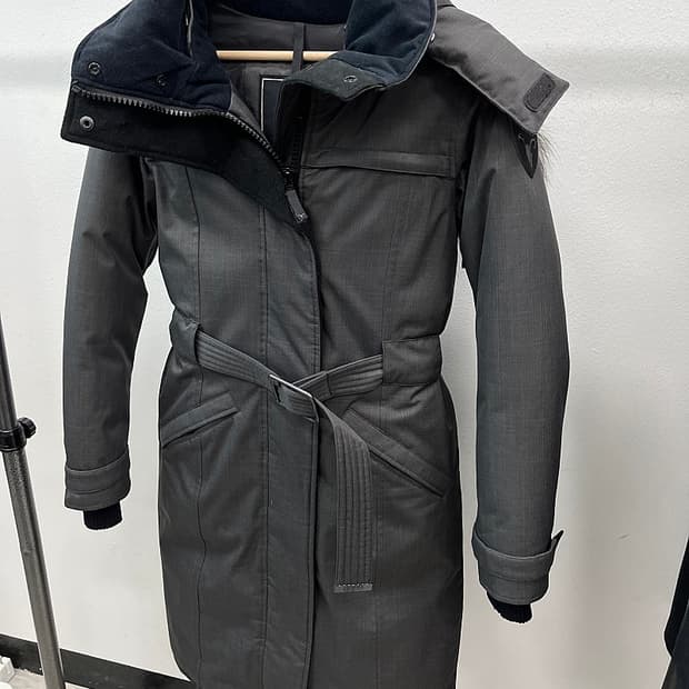 여) 노비스 쉬라 실버폭스 다운파카 