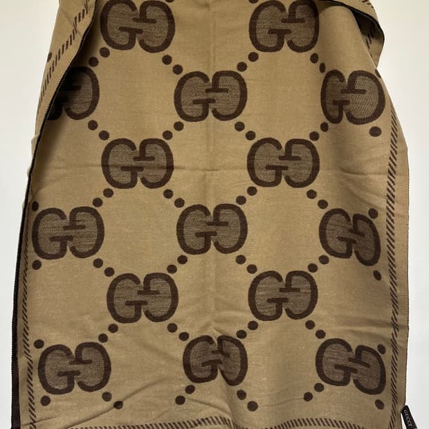 구찌 GG 패턴 캐시미어숄&머플러 브라운 베이지 남여공용