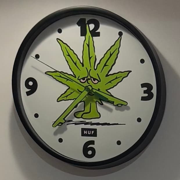 Huf 허프 벽걸이 시계 삽니다 ! 구해요