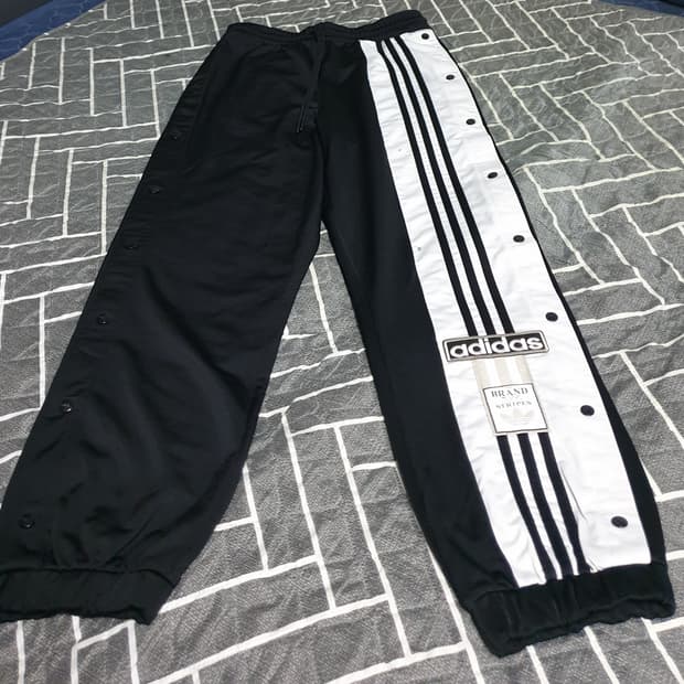 아디다스 아디브레이크 버튼 조거 트랙팬츠 (XS)