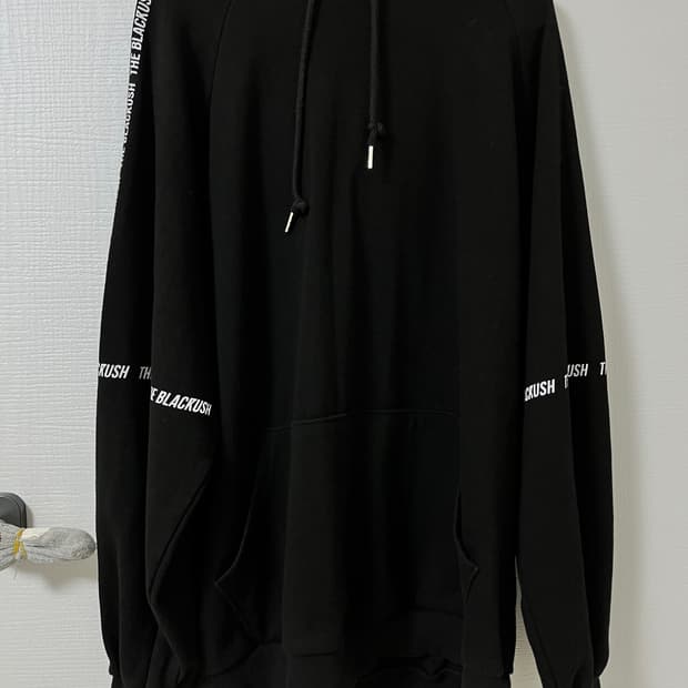 [무신사] 블랙크러쉬 BLK 레터링 포인트 후드티 105 (XL)