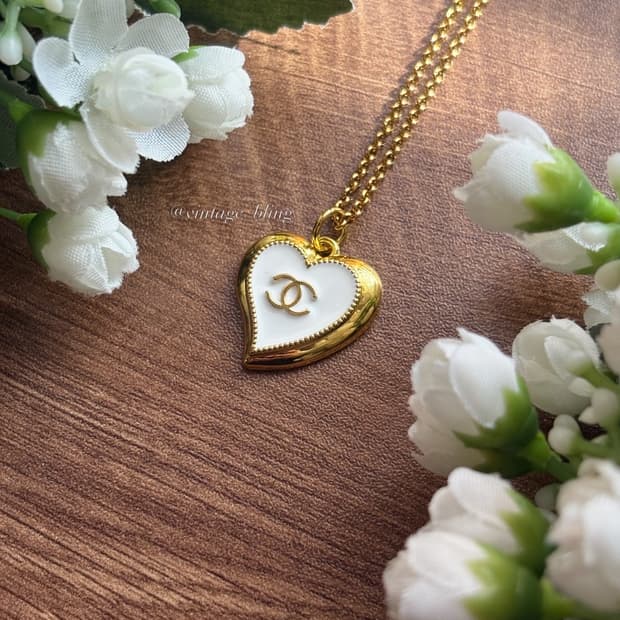 화이트) 샤넬 골드 하트 목걸이