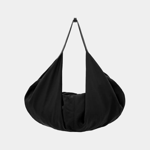 R2W 콜트 드레이프 나일론 백 팝니다