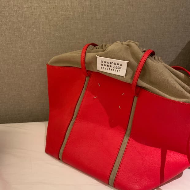 마르지엘라 드로코드 레드백 