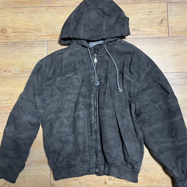 IDWS 아이돈워너셀 퀼티드 점퍼 멀티 카모 0사이즈 미사용