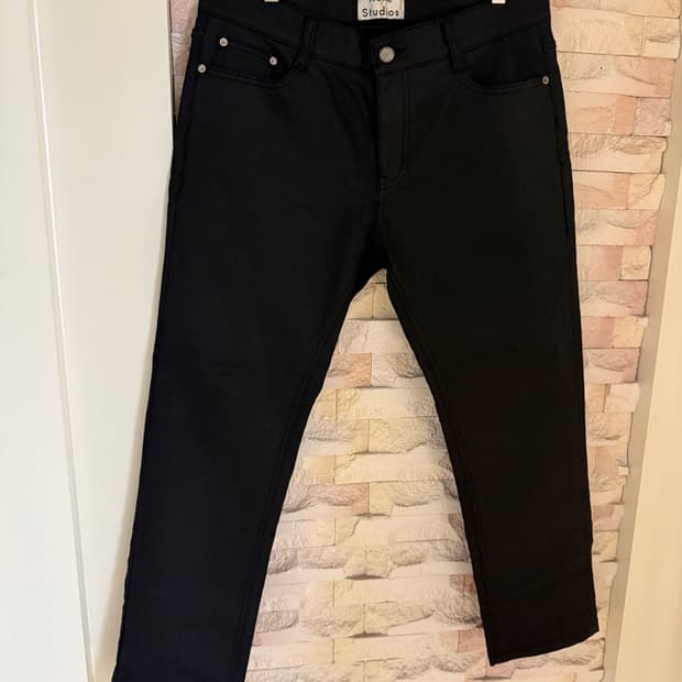 아크네 코티드 팬츠