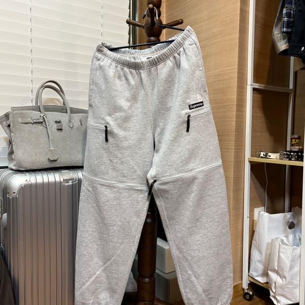 S ] 23ss 슈노 슈프림 노스페이스 컨버터블 기모 스웻팬츠 그레이