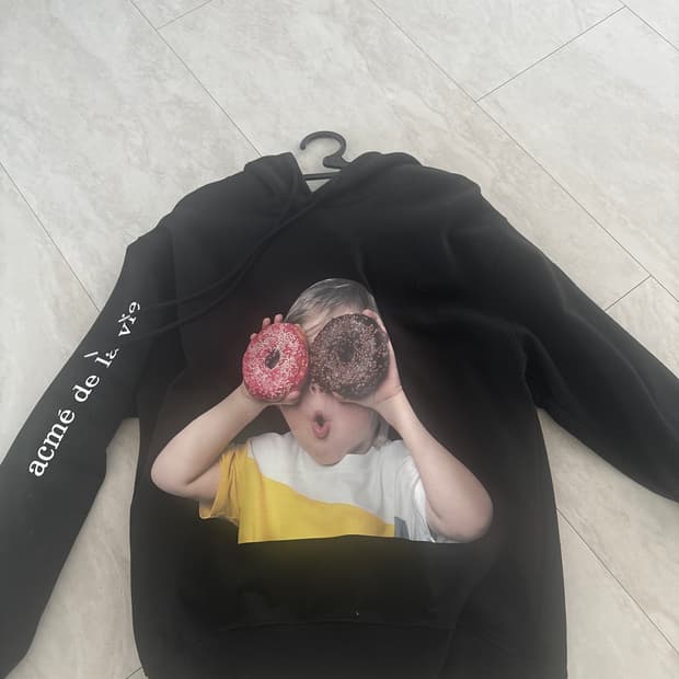 아크매드라비 후드티