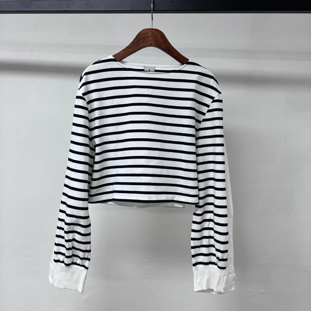럭키마르쉐 스트라이프 크롭 긴팔 티셔츠 M사이즈 J33