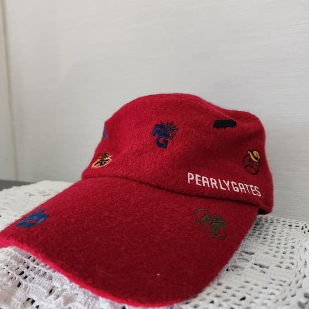 파리게이츠 버건디 색상 
골프 모자