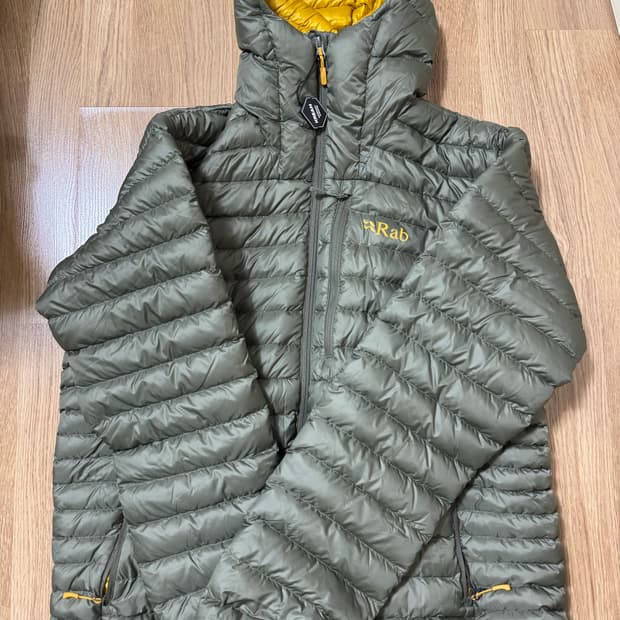 Rab 카키 XL  미사용 새제품 (크림 인증 정품)