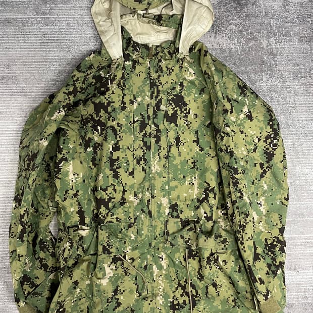 U.S NAVY  TYPE- 3 GORE-TEX