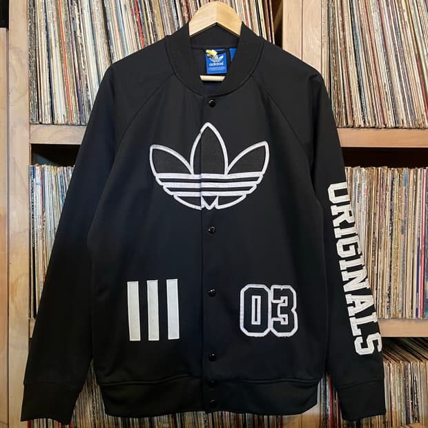아디다스 유로파 블랙 트랙 바시티 자켓
