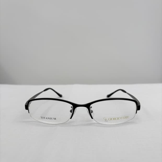 GIORGIO FERRI 블랙 티타늄 반무테 빈티지안경