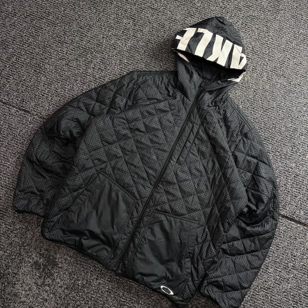 오클리 킐팅 포인트 나일론 경량 패딩 2996