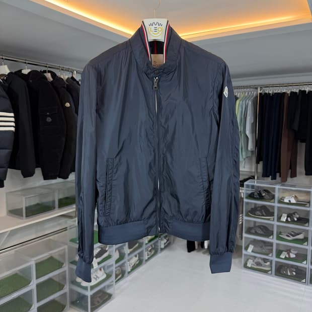 [리오브] 몽클레어 레페 로고 패치 윈드브레이커 바람막이