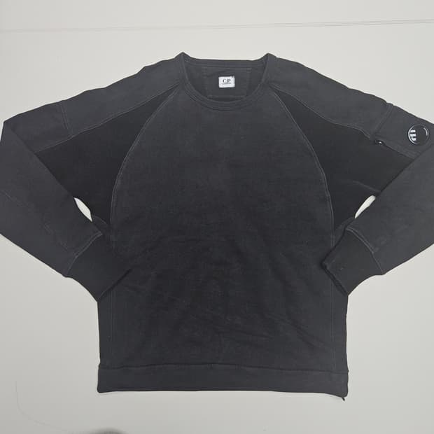 (무료배송) CP컴퍼니 블랙 고글 맨투맨 티셔츠(MSS045A) / XL