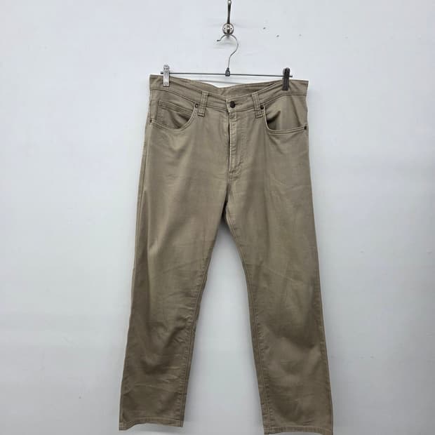 랭글러 베이지색 면바지 허리32in