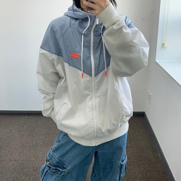 Nike 나이키 스카이블루 배색 바람막이