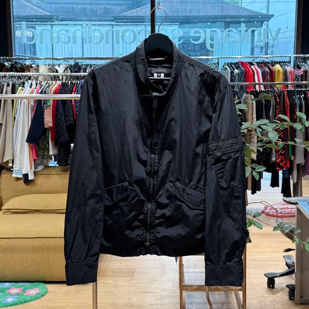 가리오네 블랙 나일론혼방 자켓