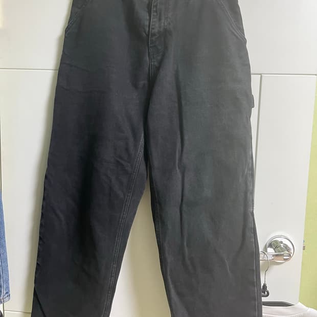 WKNDRS 불꽃 자수 흑청 카펜터 데님 팬츠