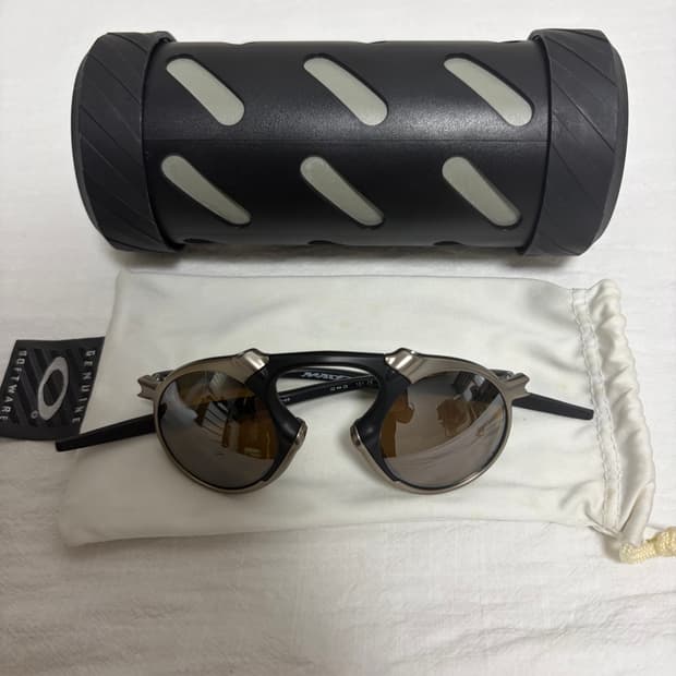 오클리 엑스메탈 메드맨 madman