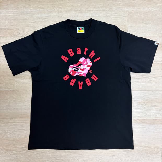 베이프 ABC 카모 하트 에이프 릴렉스드 핏 티셔츠 블랙