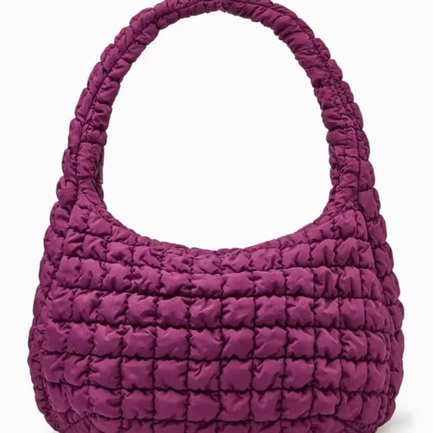 코스 오버사이즈 퀼팅백 퍼플