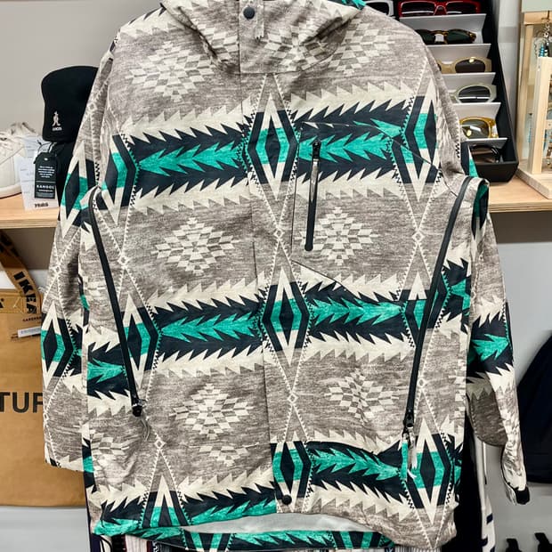 [105] 알뉴볼드 레이어 후드 바람막이 자켓