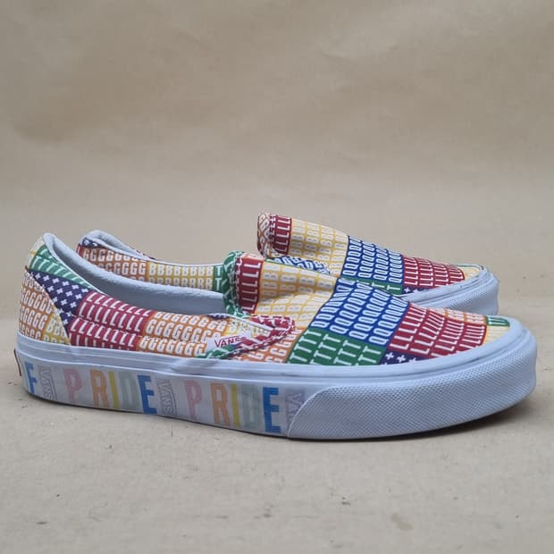 반스 프라이드 클래식  슬립온 230