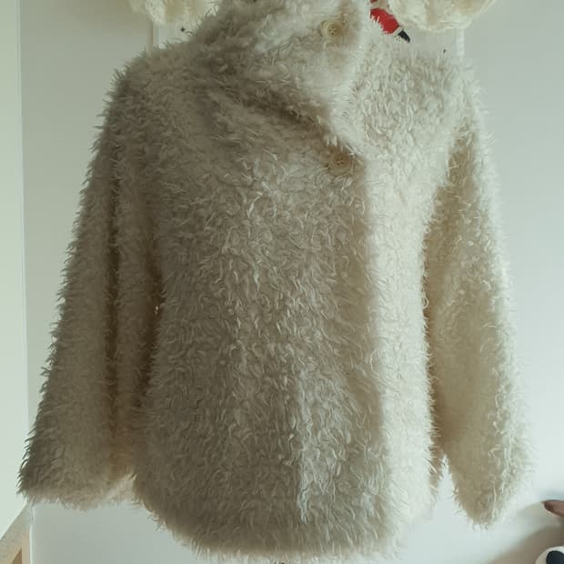 [모리걸] 아이보리 부클레 하프 코트