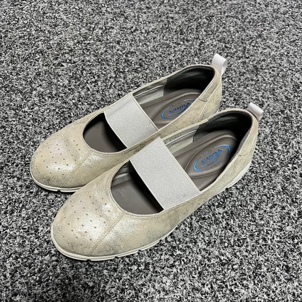 바이네르 플랫 슈즈 실버 밴딩 슈즈