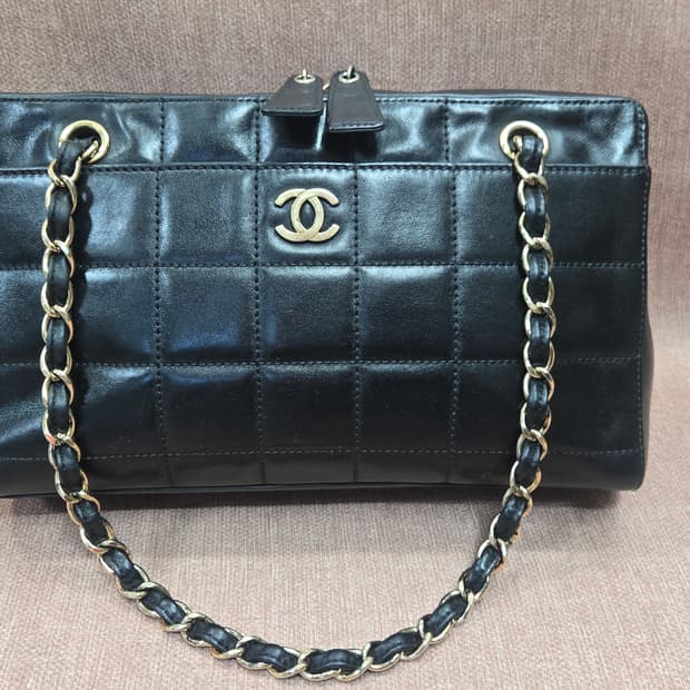 샤넬 정품  초코 바 숄더 체인백