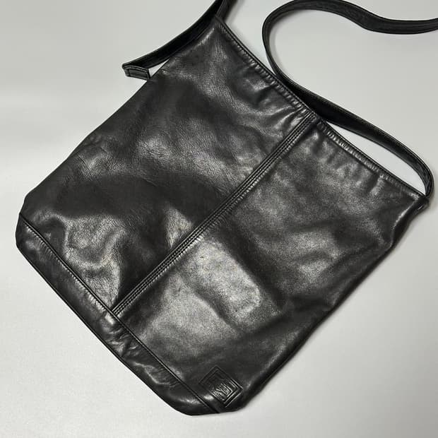 요시다포터(Porter) 프랭크 레더 숄더백 (블랙)