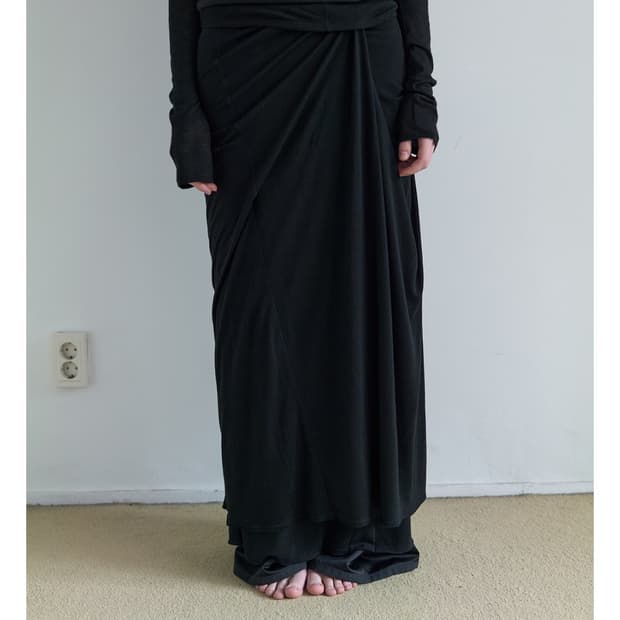 낫띵에브리띵 DRAPED DOUBLE LAYERED SKIRT 