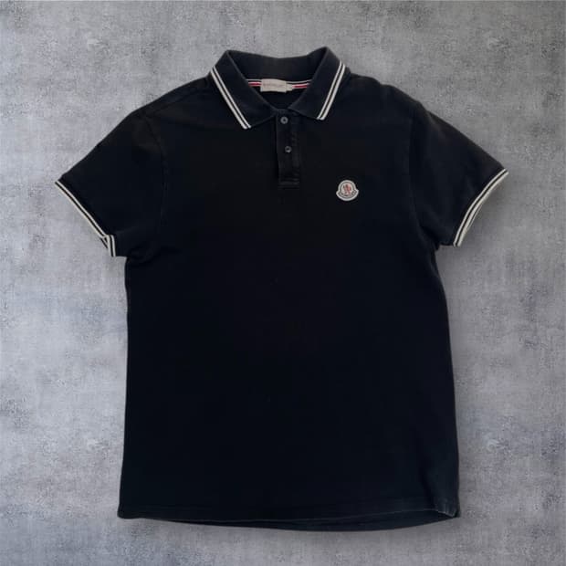 몽클레어 Moncler 블랙 로고 패치 반팔 카라티 L