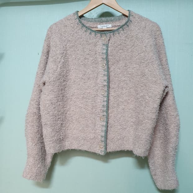 써스데이아일랜드 25fw 뽀글이 가디건 M