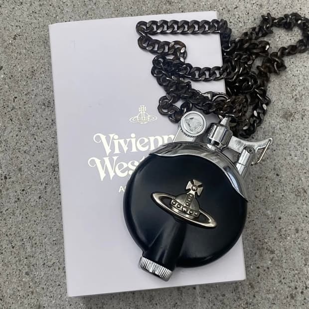 비비안웨스트우드 ORB 오일 라이터 [블랙]