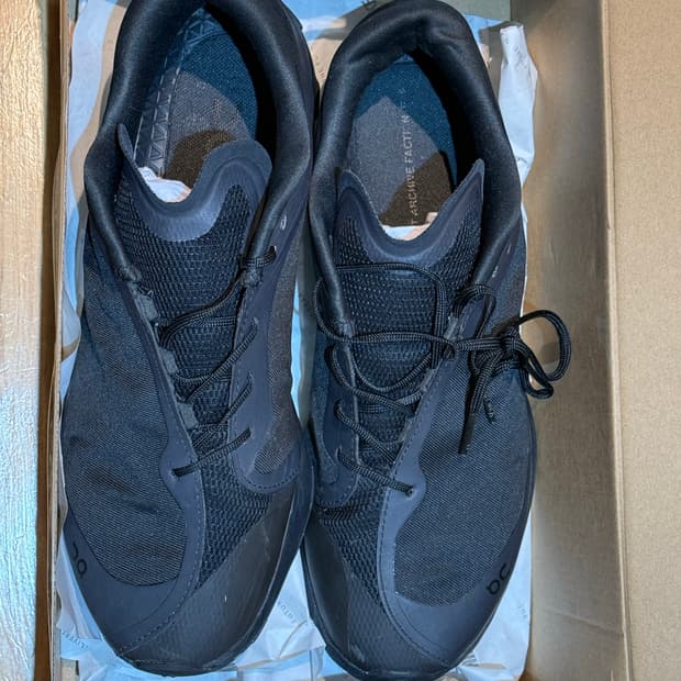 온 러닝 x PAF 파프온 클라우드벤쳐 블랙 265 /270