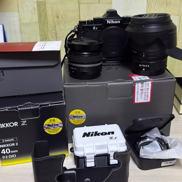 니콘zf 바디 및 40mm f2+24-70 f4