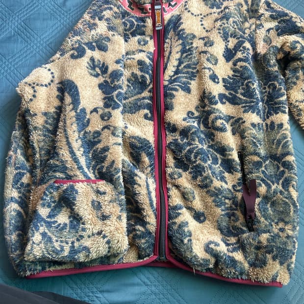 캐피탈 다마스크 패턴 마리아 집 블루종