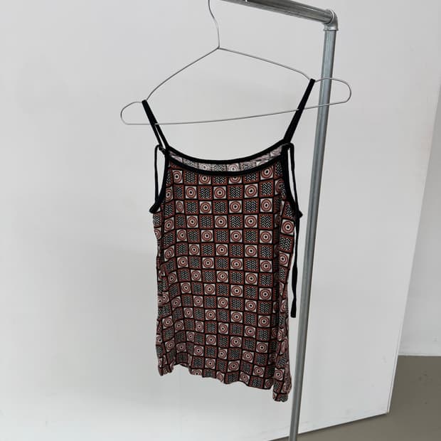 레트로 타일 슬리브리스  Retro Tile Sleeveless