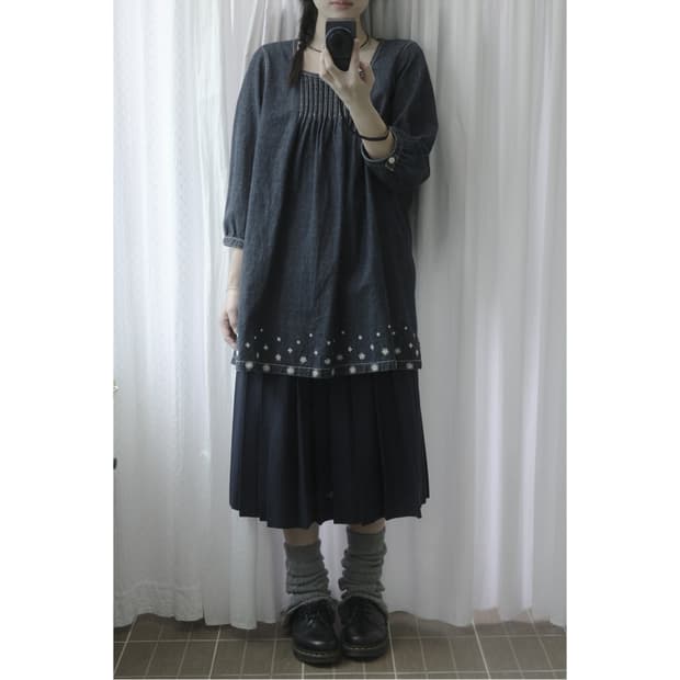 Denim flower point dress