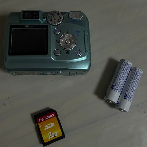니콘 쿨픽스 3200 nikon coolpix 디카 민트색