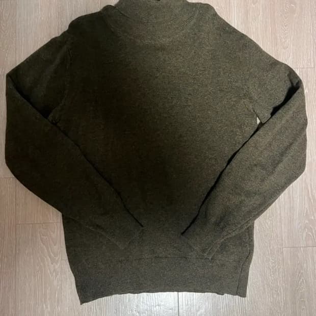 이스트하버서플러스 터틀넥